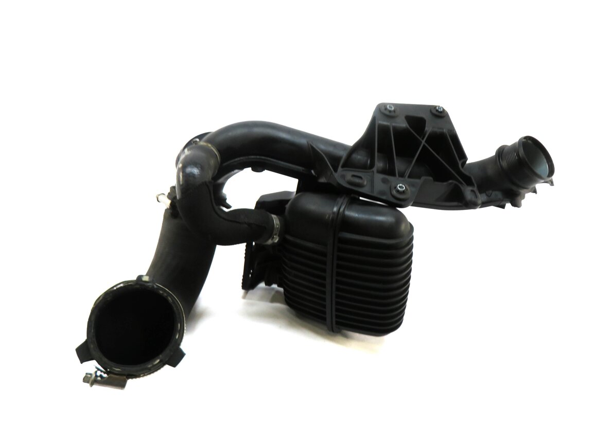 Thumbnail 5: 15 AUDI A4 B8 8K 2.0L TURBO CAED ENGINE INTERCOOLER PRESSURE PIPE w/ DAMPER BOX
