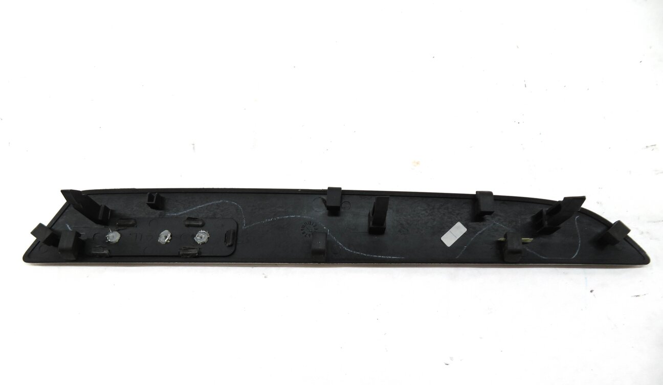 Thumbnail 3: 15 AUDI A4 (B8 8K) FRONT RIGHT PASSENGER QUATTRO DASH TRIM (ALUMINUM FISH SCALE)