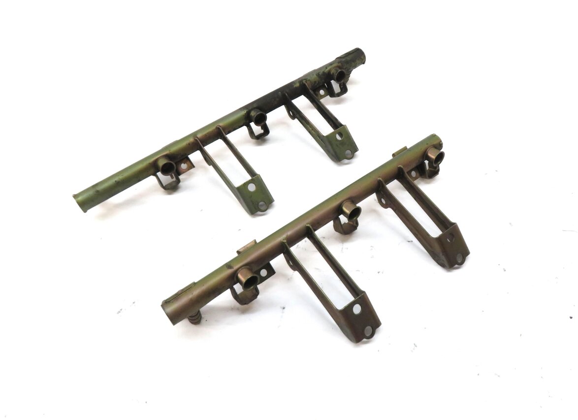 2007 PORSCHE BOXSTER (987) 2.7L ENGINE GAS FUEL RAIL SET OF 2 98711003101