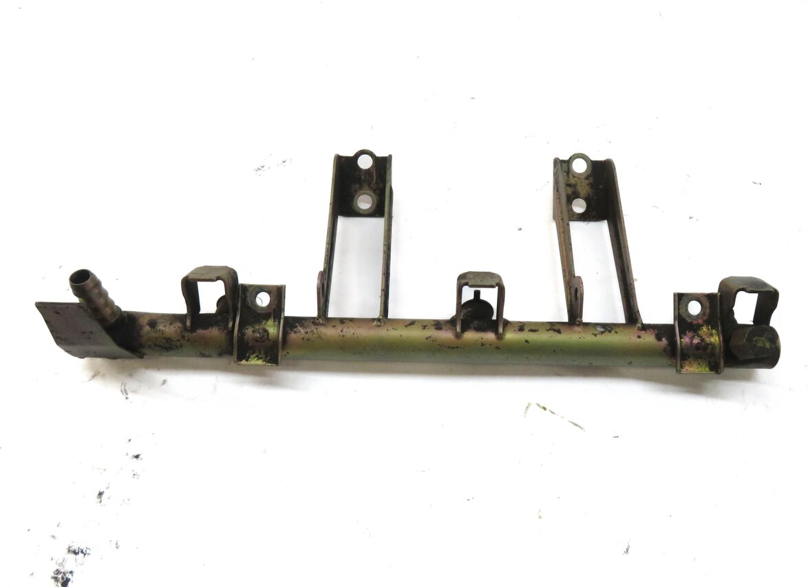 Thumbnail 3: 2007 PORSCHE BOXSTER (987) 2.7L ENGINE GAS FUEL RAIL SET OF 2 98711003101