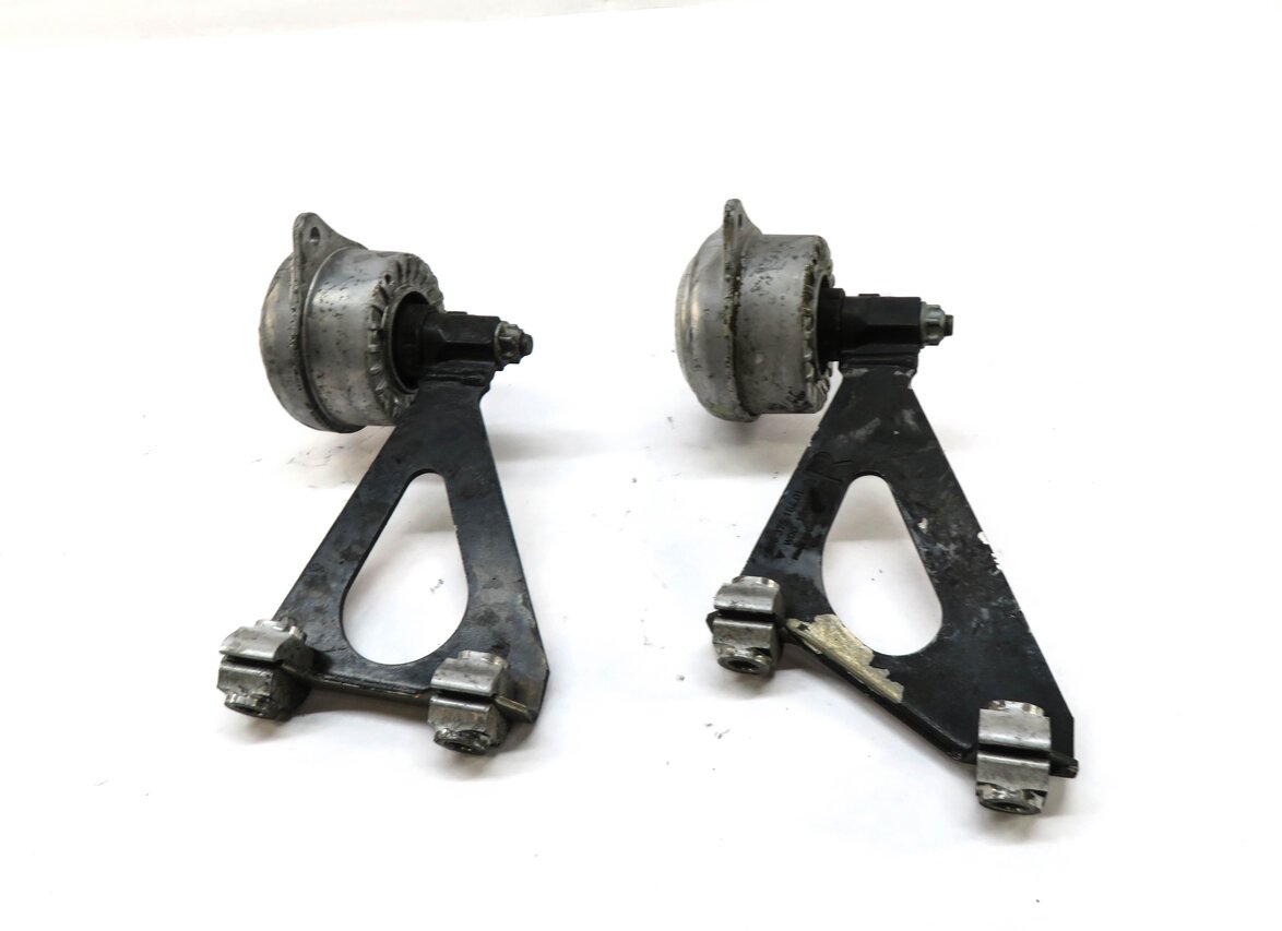 Thumbnail 3: 2007 PORSCHE BOXSTER (987) 2.7L M/T MANUAL TRANS LET & RIGHT MOUNT & BRACKET SET