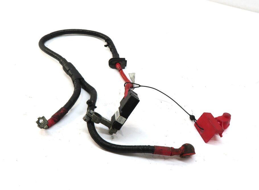 Thumbnail 1: 2011 RANGE ROVER (L322) POSITIVE BATTERY CABLE w/ TERMINAL