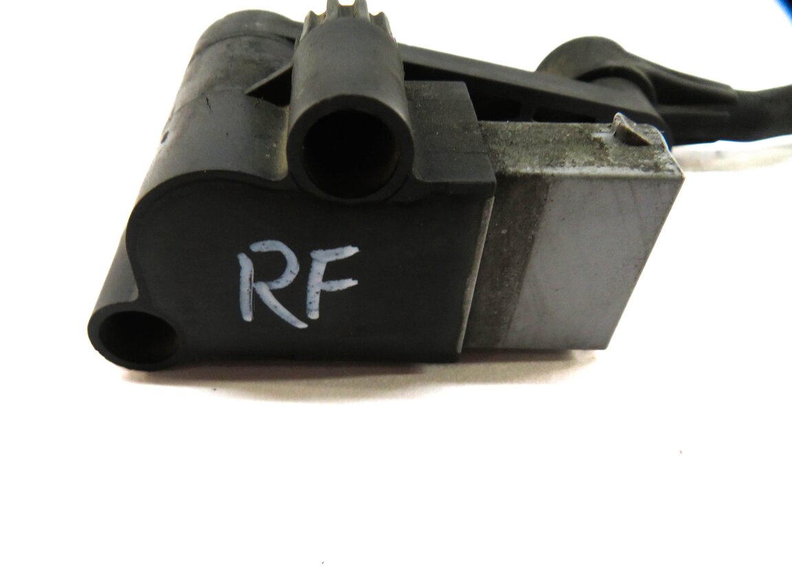 Thumbnail 4: 2011 RANGE ROVER (L322) FRONT RIGHT PASSENGER SUSPENSION HEIGHT LEVEL SENSOR