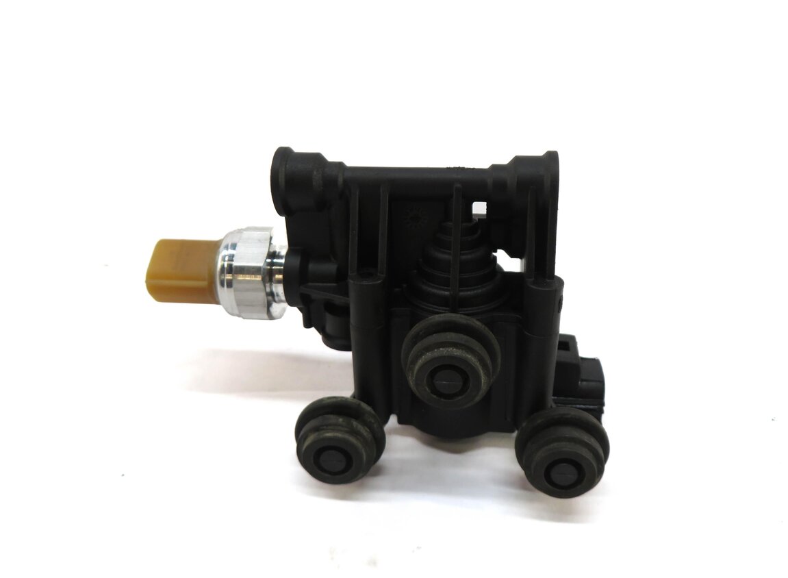Thumbnail 2: 2011 RANGE ROVER (L322) AIR SUSPENSION TRANSFER RELIEF VALVE RVH500070
