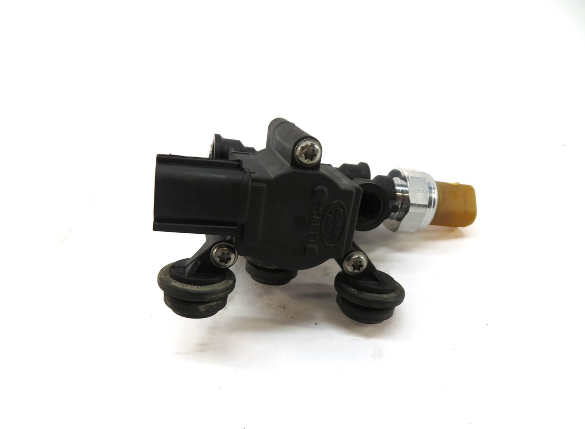 Thumbnail 4: 2011 RANGE ROVER (L322) AIR SUSPENSION TRANSFER RELIEF VALVE RVH500070