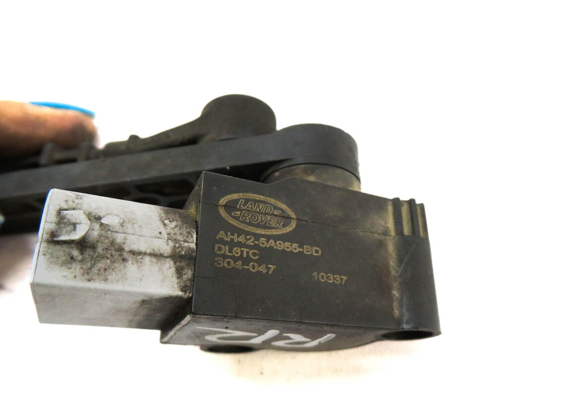 Thumbnail 5: 2011 RANGE ROVER (L322) REAR RIGHT SUSPENSION HEIGHT LEVEL SENSOR
