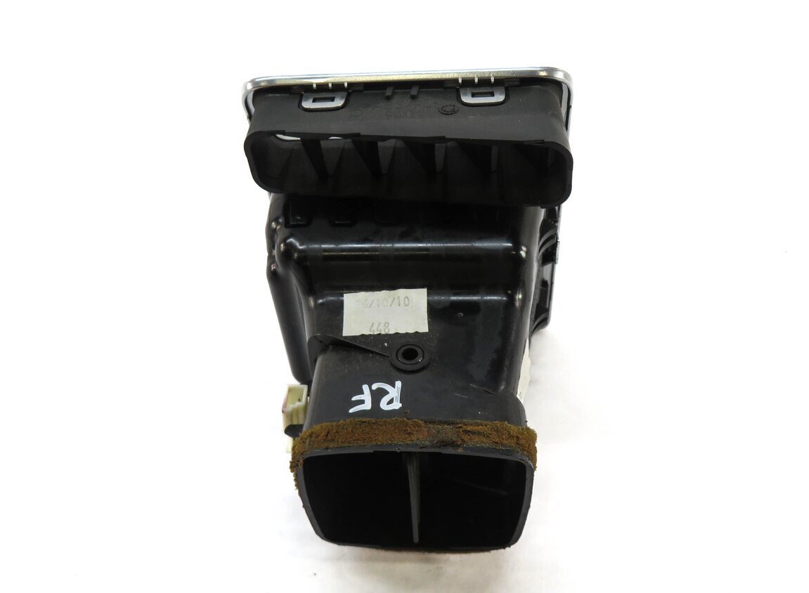 Thumbnail 3: 2011 RANGE ROVER (L322) FRONT FAR RIGHT PASSENGER OUTER A/C HEATER AIR VENT