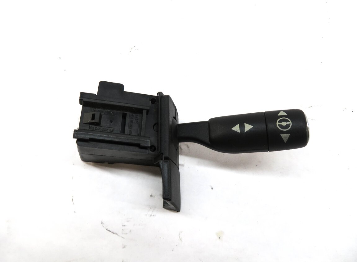 Thumbnail 2: 2011 RANGE ROVER (L322) STEERING COLUMN ADJUSTMENT ADJUST SWITCH (BLACK)