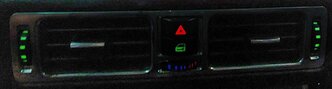 Thumbnail 2: 2011 RANGE ROVER L322 FRONT CENTER LOWER DASH A/C HEATER AIR VENT w/ HAZARD LOCK