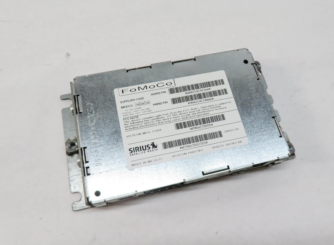 Thumbnail 1: 2007-2012 LR3 - RANGE ROVER SPORT (L320) SIRIUS SATELLITE RADIO RECEIVER MODULE