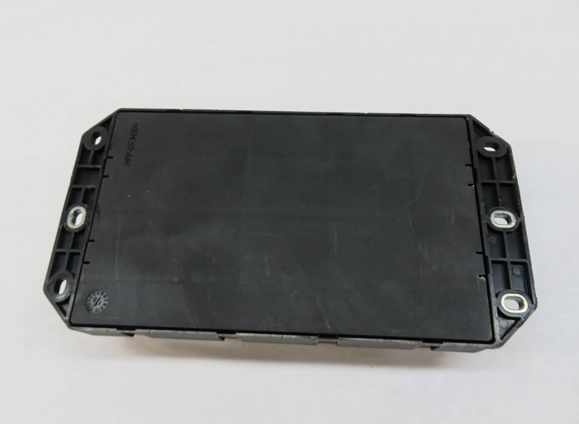 Thumbnail 3: 2010-2012 RANGE ROVER (L322) 5.0L SUPERCHARGED ENGINE FUSE RELAY BOX