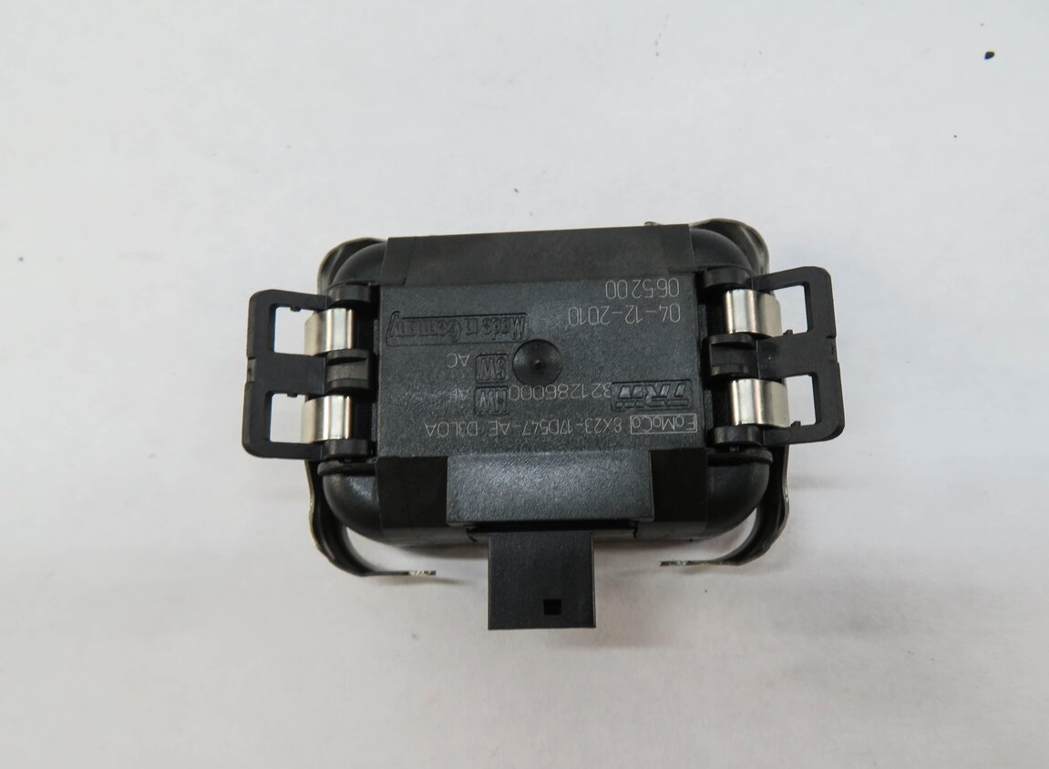 Thumbnail 2: 2010-2016 LR2 LR4 RANGE ROVER SPORT (L320 L322) WINDSHIELD WIPER RAIN SENSOR