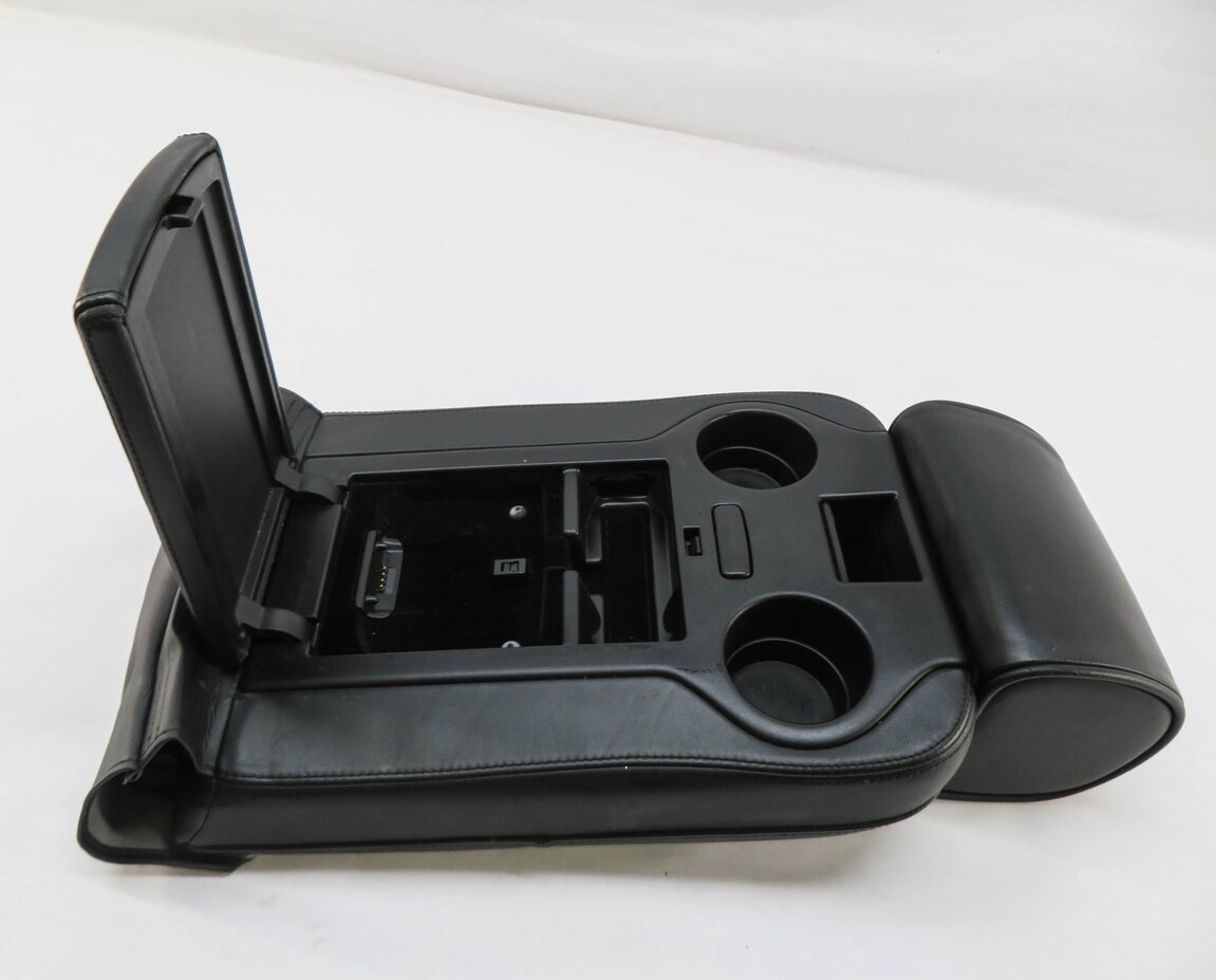 Thumbnail 3: 2011 RANGE ROVER L322 SECOND ROW REAR CENTER CONSOLE ARMREST (JET BLACK LEATHER)