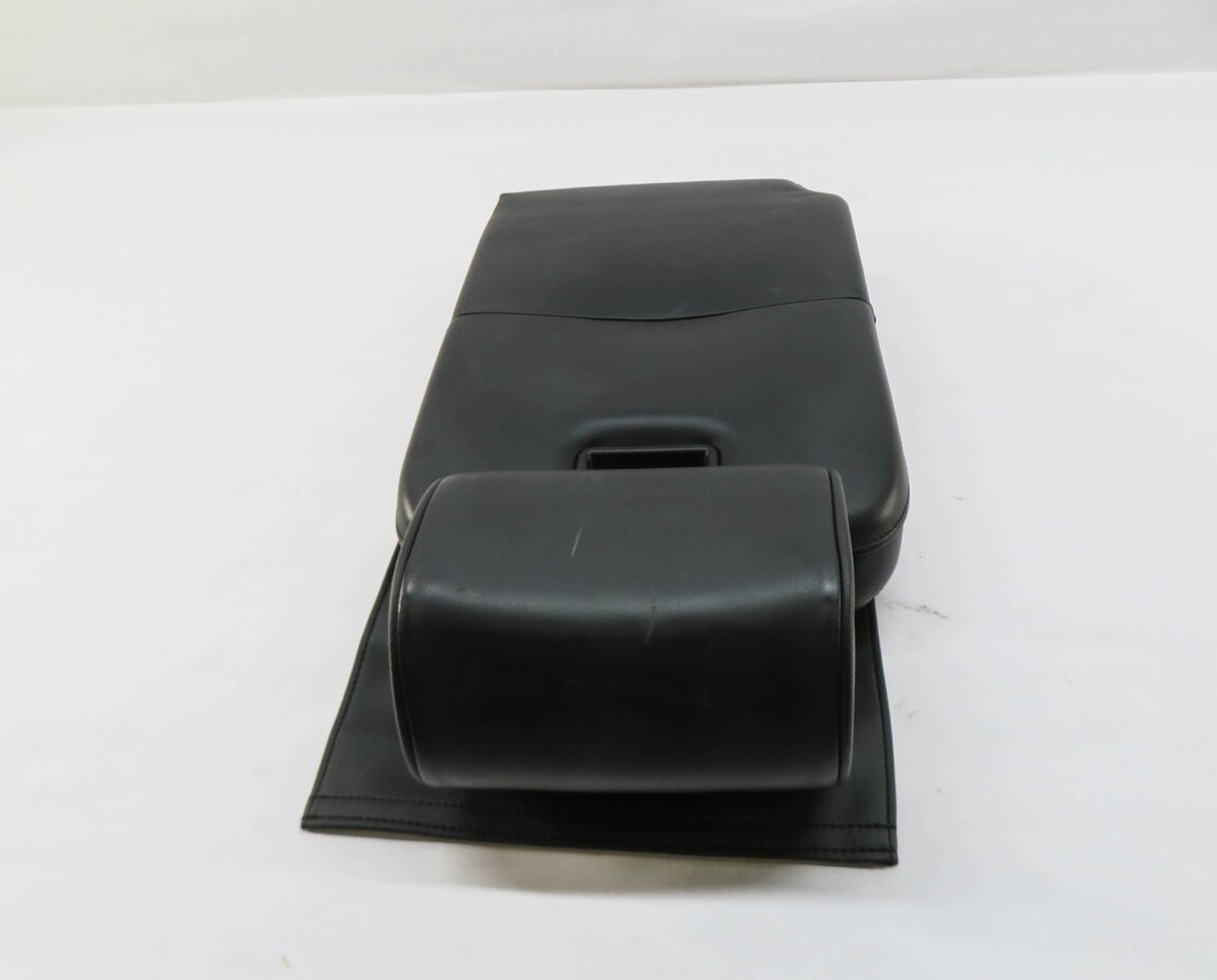 Thumbnail 6: 2011 RANGE ROVER L322 SECOND ROW REAR CENTER CONSOLE ARMREST (JET BLACK LEATHER)