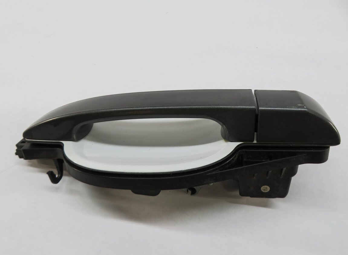 Thumbnail 3: 10-12 RANGE ROVER (L322) FRONT / REAR - PASSENGER DOOR HANDLE (FUJI WHITE 867)