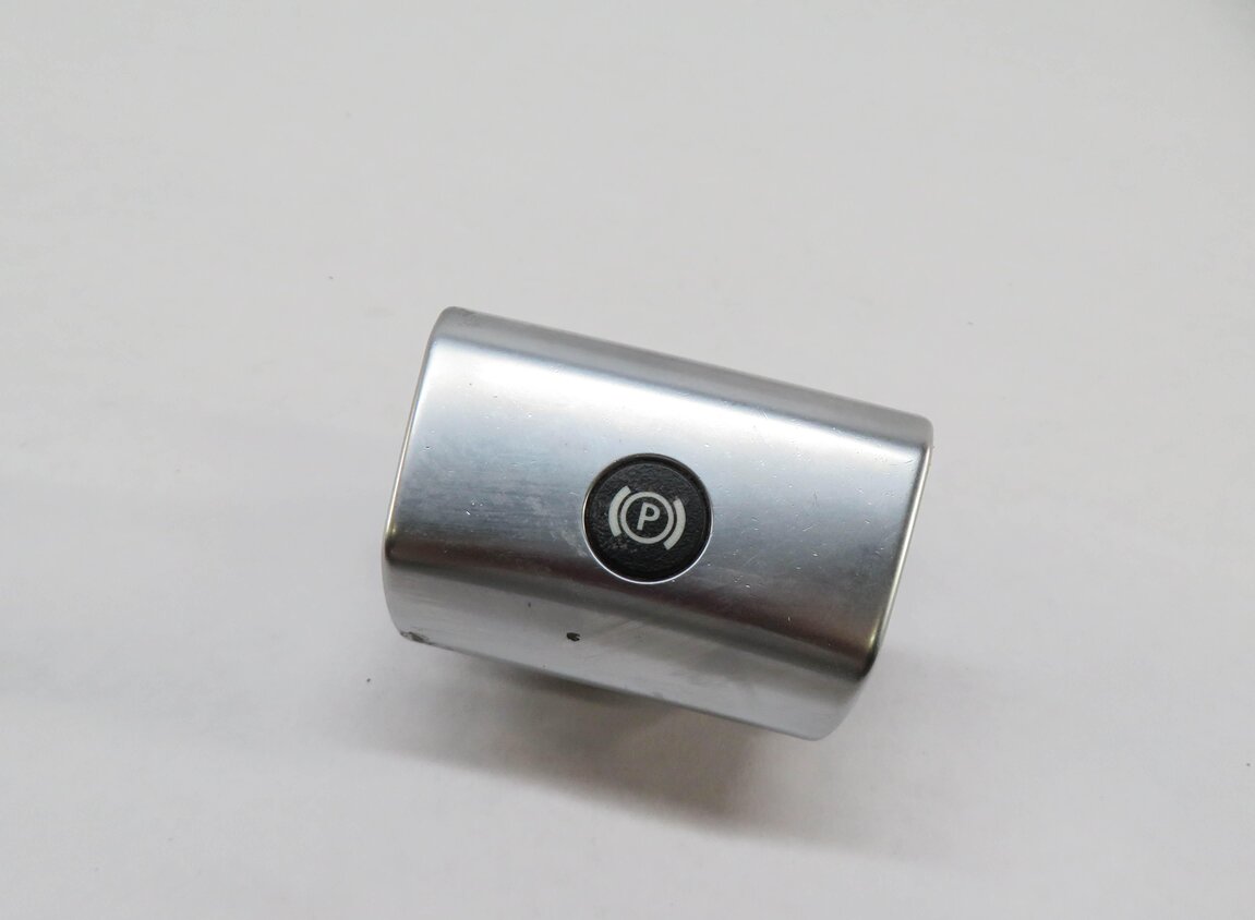 Thumbnail 1: 2011 RANGE ROVER (L322) EMERGENCY HILL PARKING BRAKE SWITCH YUG500391