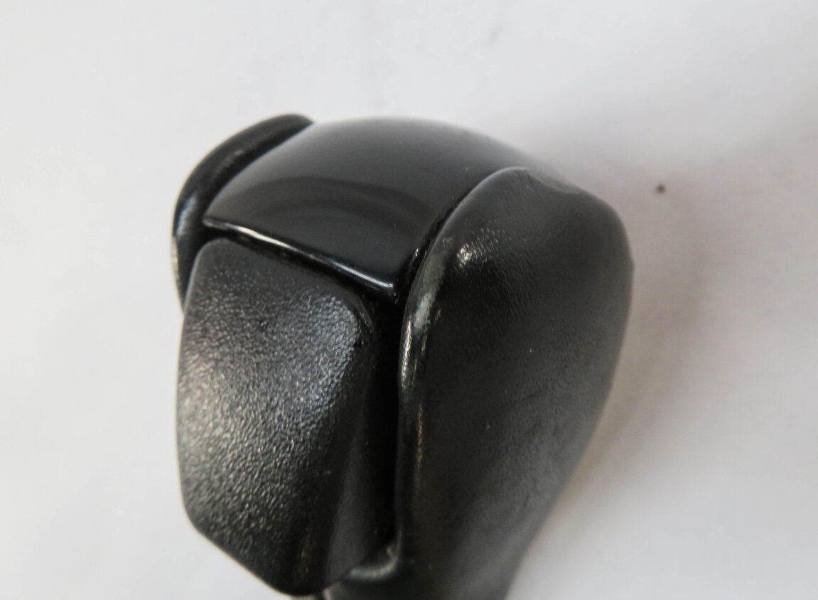 Thumbnail 5: 2011 RANGE ROVER (L322) GEAR SHIFT LEVER KNOB & BOOT (BLACK LEATHER)