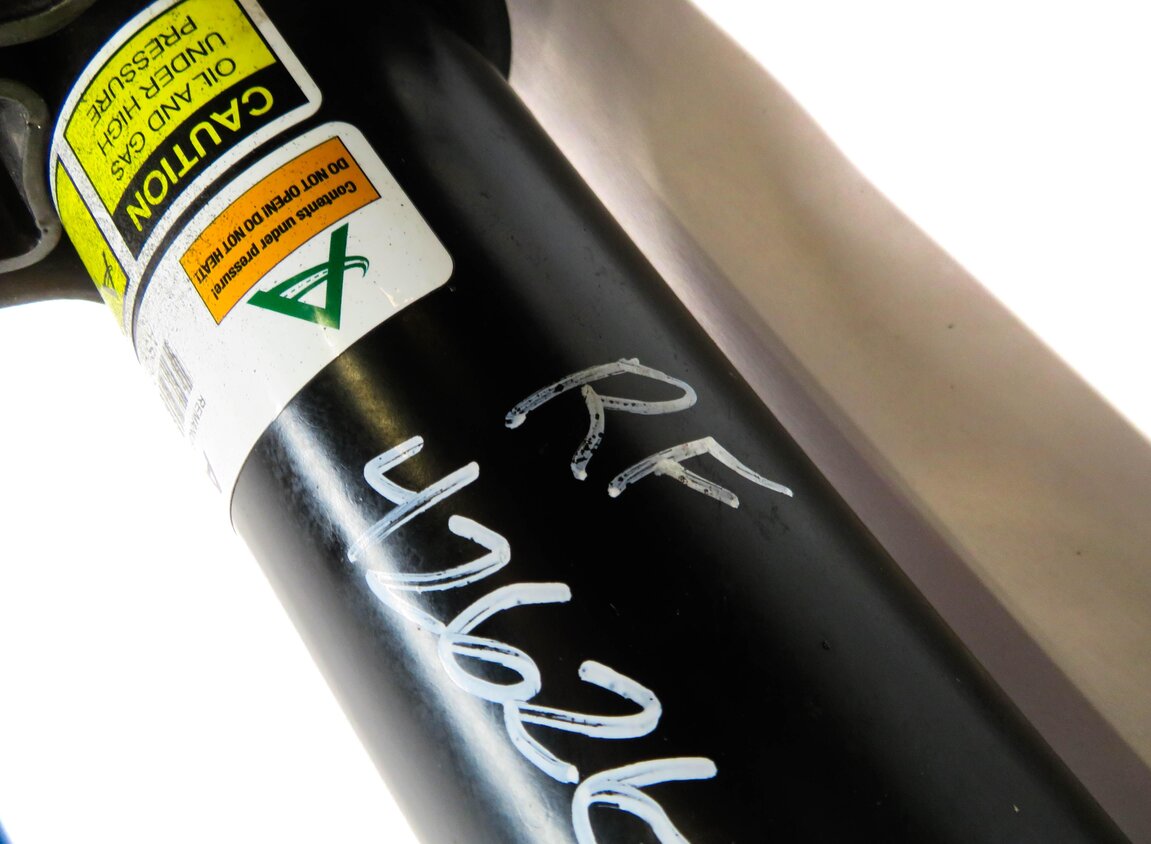 Thumbnail 7: 10-12 RANGE ROVER (L322) SUPERCHARGED - RIGHT FRONT ACTIVE DAMPING SHOCK STRUT