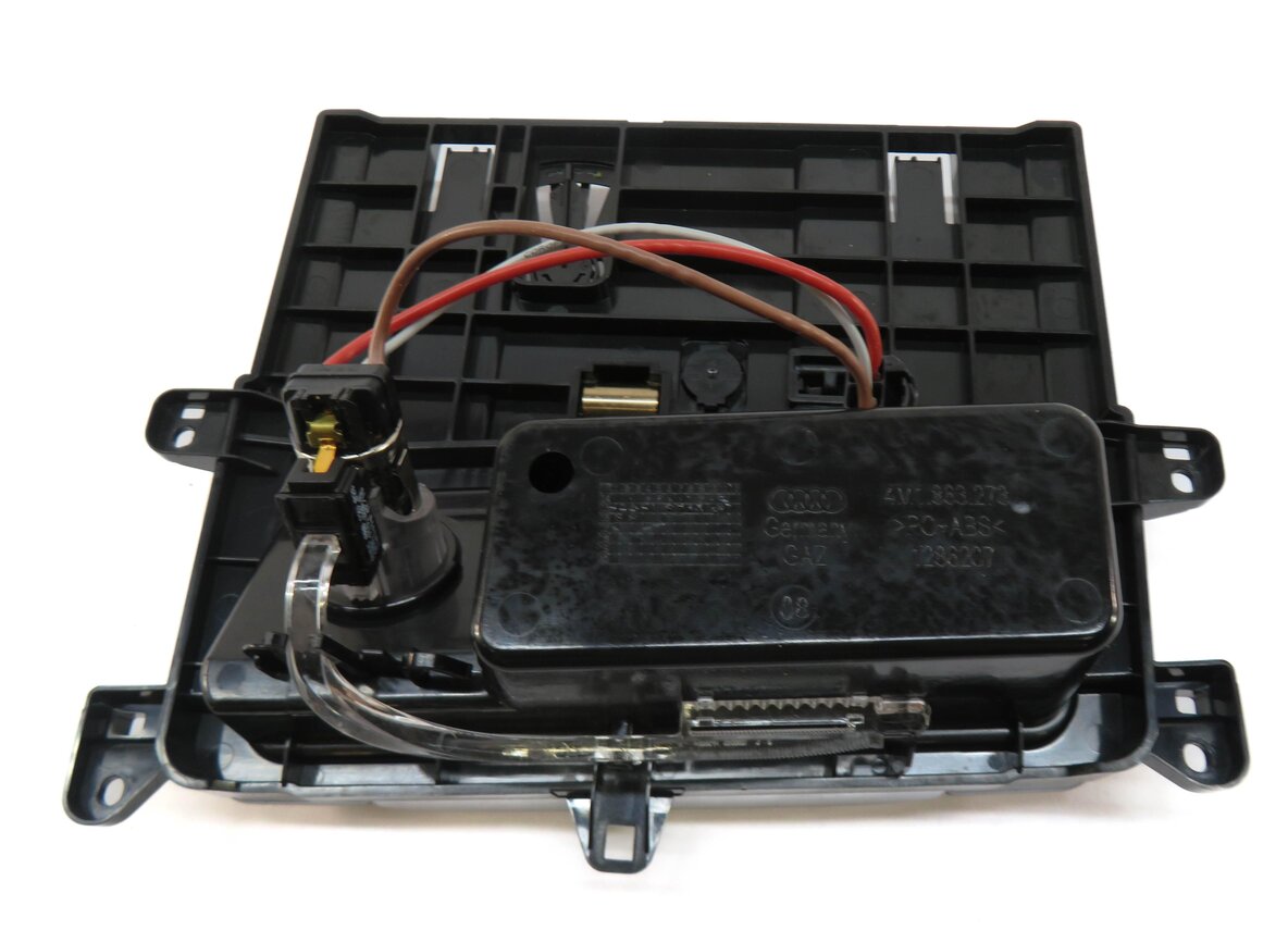 Thumbnail 5: 2017 AUDI Q7 (4M) FRONT CENTER CONSOLE COIN TRAY w/ 12V SOCKET HIGH GLOSS BLACK