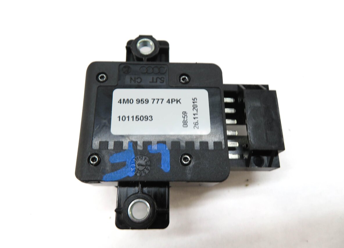 Thumbnail 4: 2017 AUDI Q7 (4M) FRONT LEFT DRIVER SEAT ADJUST ADJUSTMENT SWITCH SET/2 (BLACK)