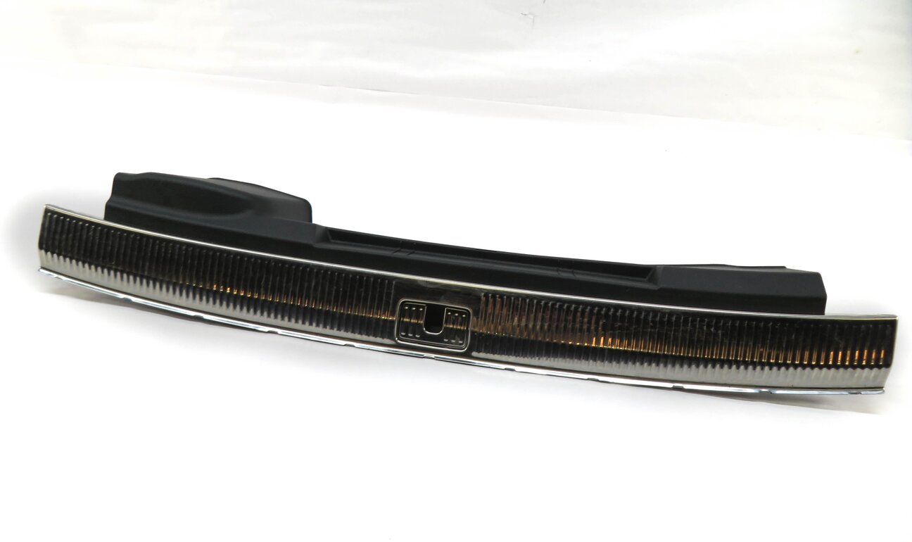 2017 AUDI Q7 (4M) REAR TRUNK FLOOR SCUFF PLATE TRIM PANEL (BLACK & CHROME)