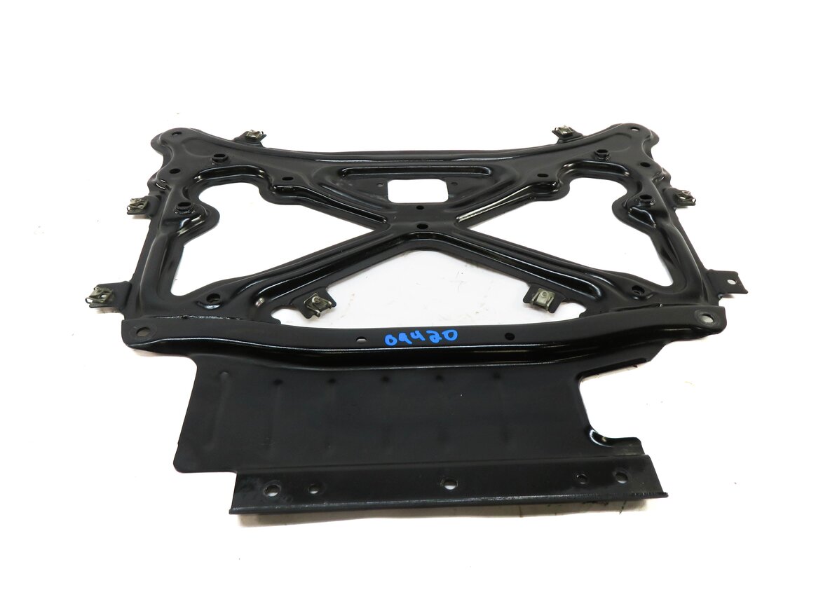 Thumbnail 2: 2017 AUDI Q7 (4M) 3.0L SUPER CREC AUTO TRANSMISSION CROSSMEMBER SUPPORT BRACKET