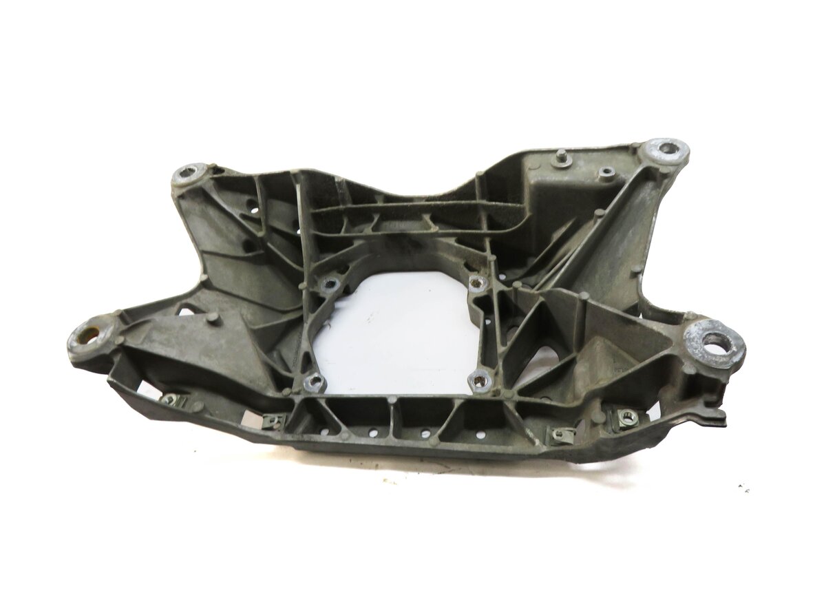 Thumbnail 4: 2017 AUDI Q7 (4M) 3.0L SUPER CREC AUTO TRANSMISSION CROSSMEMBER MOUNT BRACKET