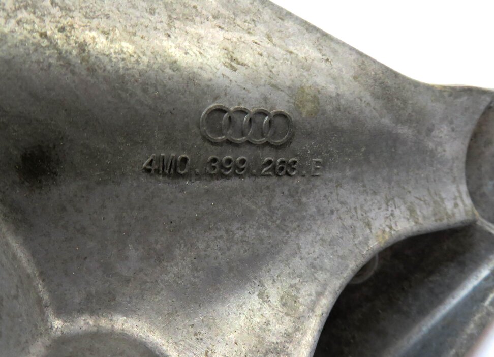 Thumbnail 5: 2017 AUDI Q7 (4M) 3.0L SUPER CREC AUTO TRANSMISSION CROSSMEMBER MOUNT BRACKET