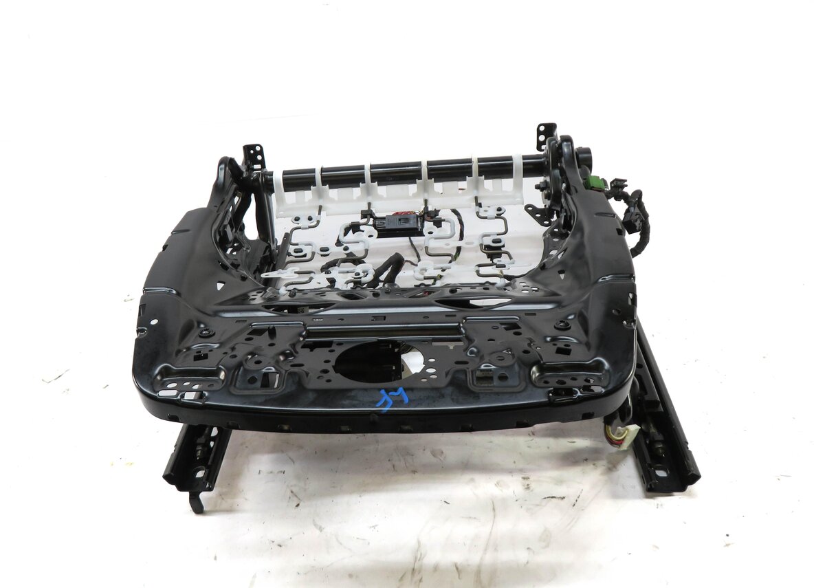 Thumbnail 3: 17-22 AUDI Q7 4M FRONT LEFT DRIVER SEAT TRACK & MOTORS (w/ HEAT MEMORY w/o VENT)