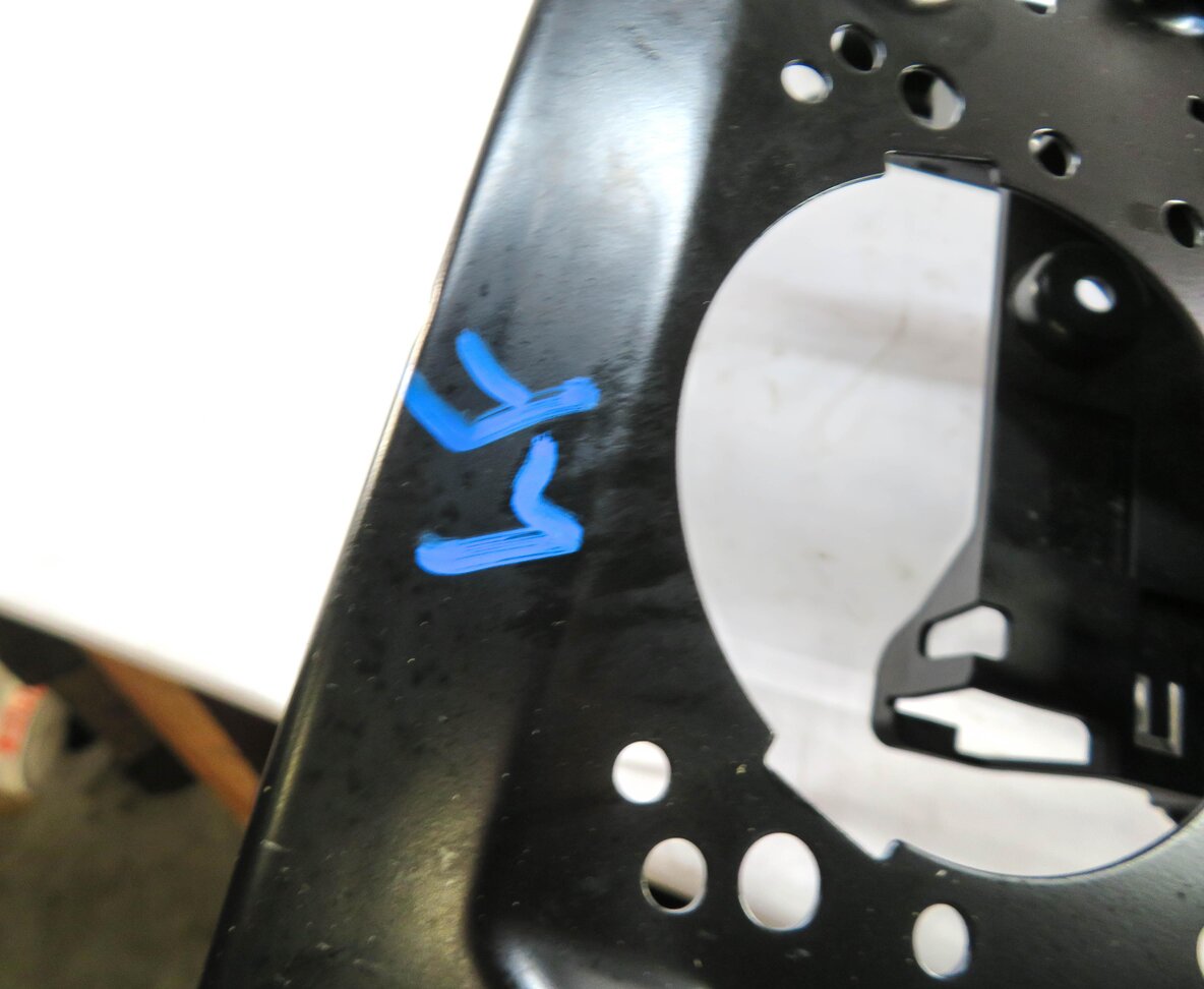 Thumbnail 6: 17-22 AUDI Q7 4M FRONT LEFT DRIVER SEAT TRACK & MOTORS (w/ HEAT MEMORY w/o VENT)