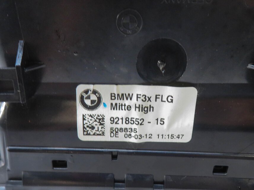 Thumbnail 5: 2012 BMW 335i (F30) FRONT CENTER DASH HVAC A/C HEATER AIR VENT (BLACK w/ RED)