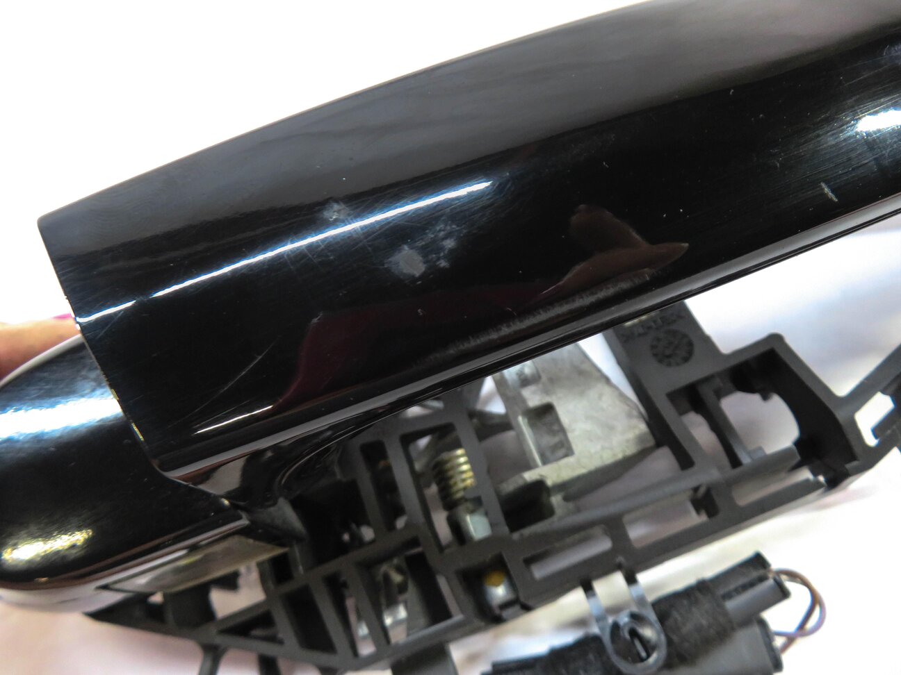 Thumbnail 6: 12-19 BMW 228i 328i 330i 335i (F30 F31 F32 F33) RIGHT REAR DOOR HANDLE (BLACK 2)