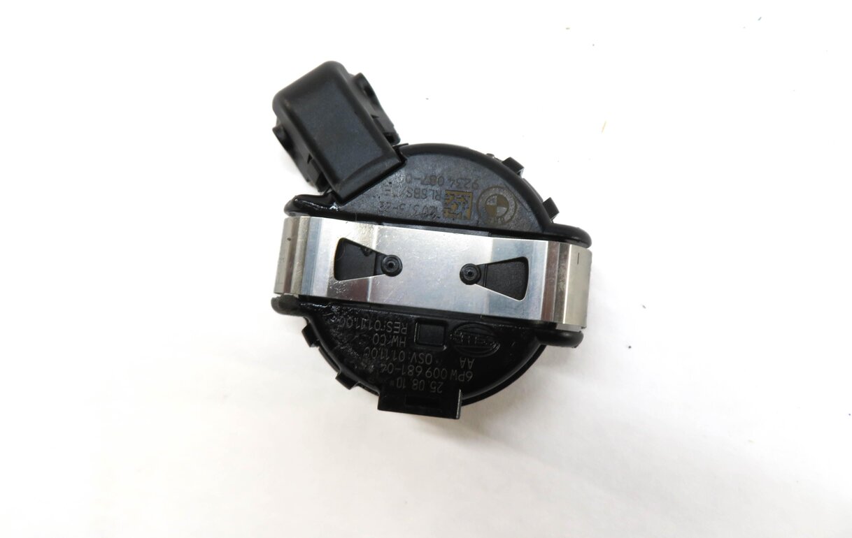 Thumbnail 3: 2011 BMW 535i (F10) SUN LIGHT RAIN SOLOR SENSOR (WINDSHIELD MOUNTED) 61359234087