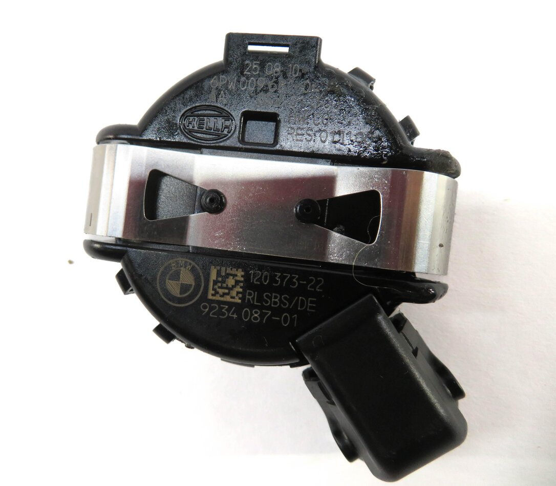 Thumbnail 4: 2011 BMW 535i (F10) SUN LIGHT RAIN SOLOR SENSOR (WINDSHIELD MOUNTED) 61359234087