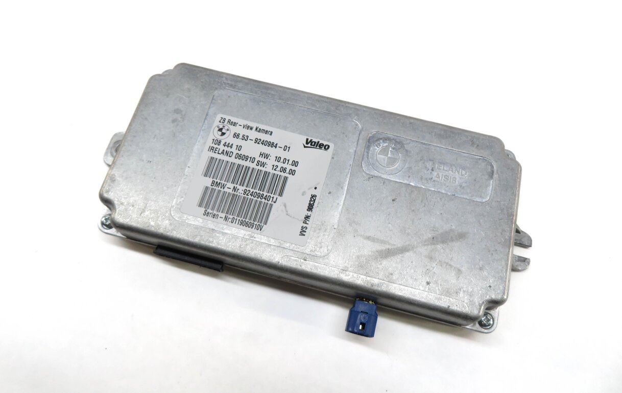 10-19 BMW 328i 330i 335i 528i 535i 550i 740i 750i M3 M4 - REARVIEW CAMERA MODULE