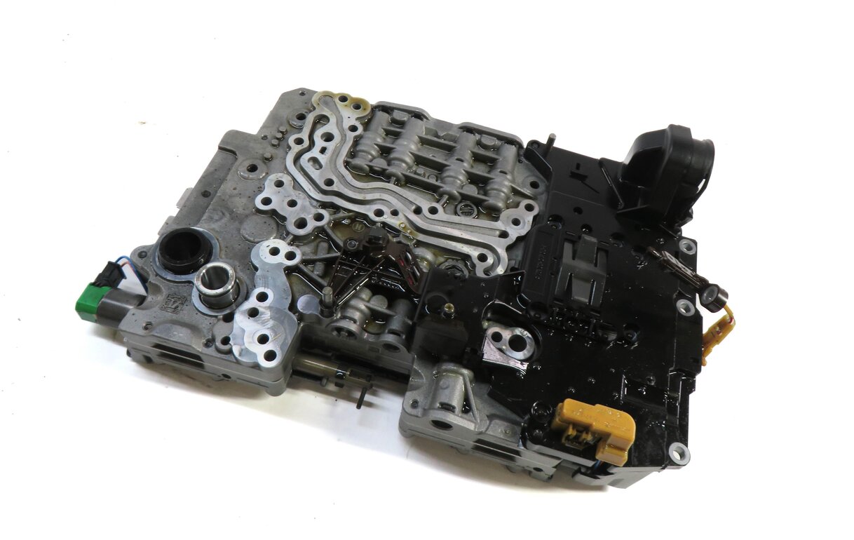 10-11 BMW 535i 535iGT (F07 F10) 3.0L - 8HP-45 AUTOMATIC TRANSMISSION VALVE BODY