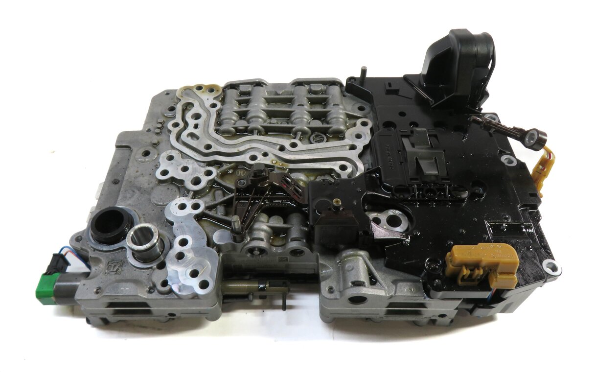 Thumbnail 2: 10-11 BMW 535i 535iGT (F07 F10) 3.0L - 8HP-45 AUTOMATIC TRANSMISSION VALVE BODY