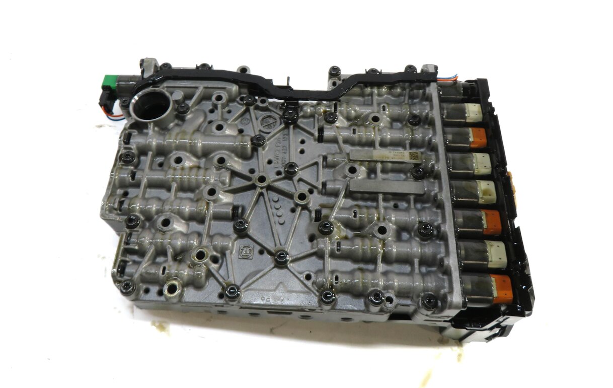 Thumbnail 5: 10-11 BMW 535i 535iGT (F07 F10) 3.0L - 8HP-45 AUTOMATIC TRANSMISSION VALVE BODY