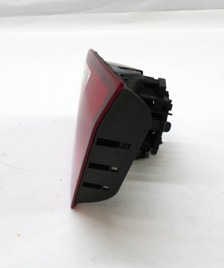 Thumbnail 4: 2011-2013 BMW 528i 535i 550i M5 (F10) RIGHT REAR TRUNK TAILLIGHT LIGHT LAMP