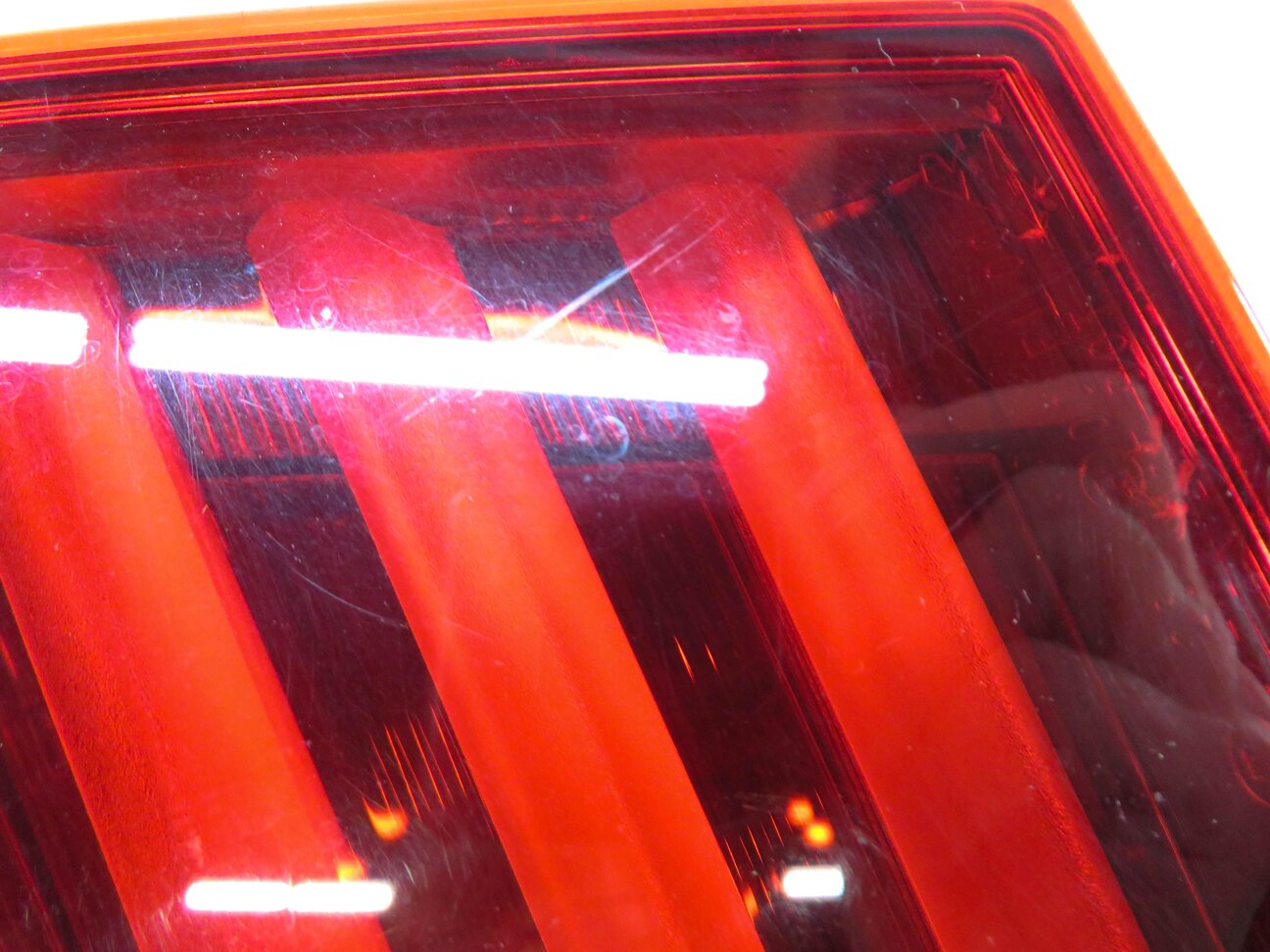 Thumbnail 7: 2011-2013 BMW 528i 535i 550i M5 (F10) RIGHT REAR TRUNK TAILLIGHT LIGHT LAMP