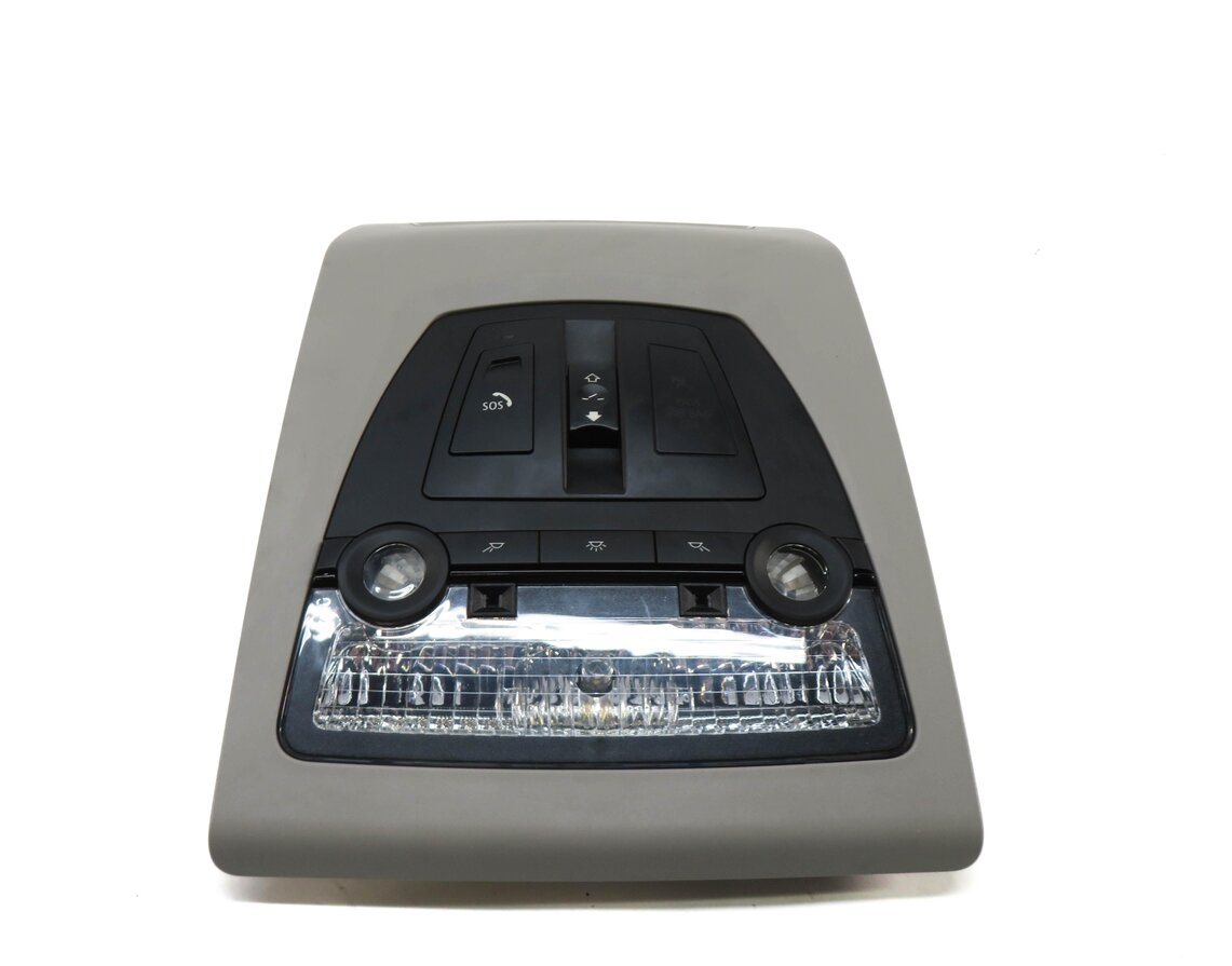 Thumbnail 3: 2011 BMW 535i (F10) FRONT CENTER ROOF PRIMARY DOME LIGHT (GREY) C606792