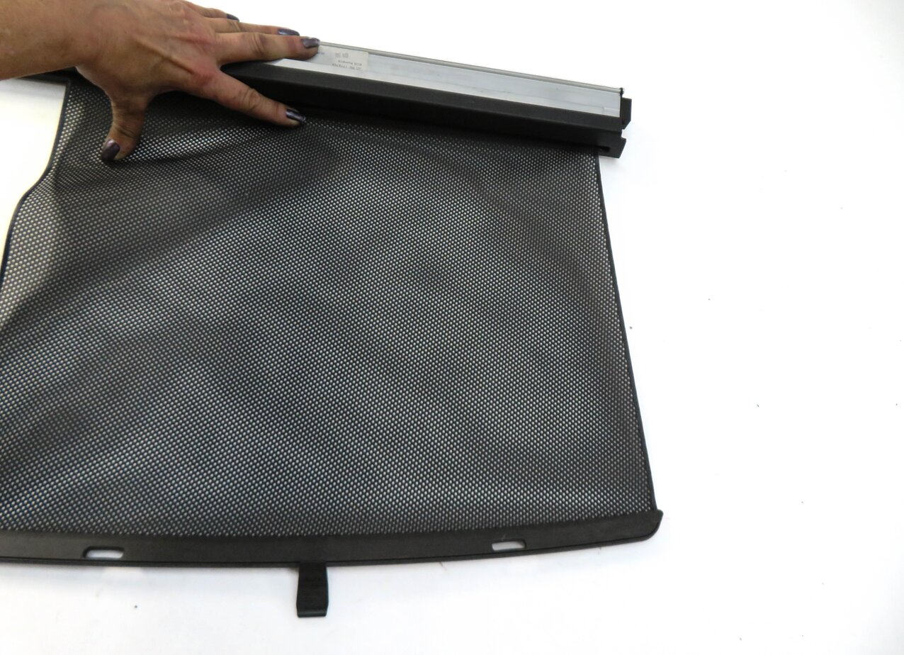 Thumbnail 7: 2011-2016 BMW 528i 535i 550i M5 (F10) RIGHT REAR DOOR WINDOW PRIVACY SUN SHADE