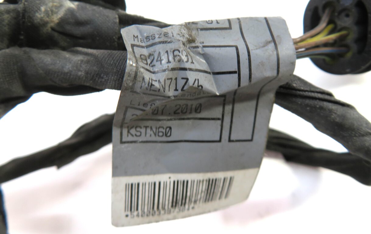 Thumbnail 4: 2011 BMW 535i (F10) FRONT PARK ASSIST PDC SENSOR SET/4 (SILVER) w/ WIRE HARNESS