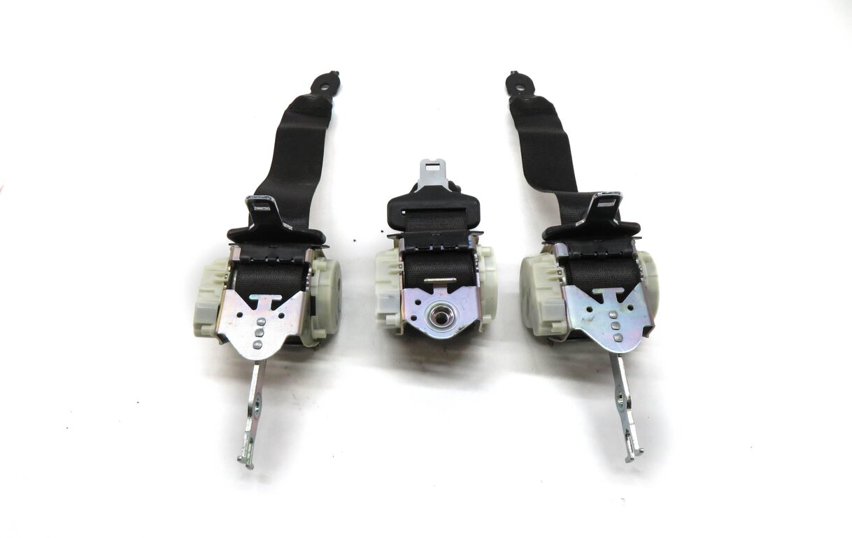 Thumbnail 3: 2011 BMW 535i (F10) REAR LEFT RIGHT CENTER SEATBELT RECTRACTOR SET/3 (BLACK)