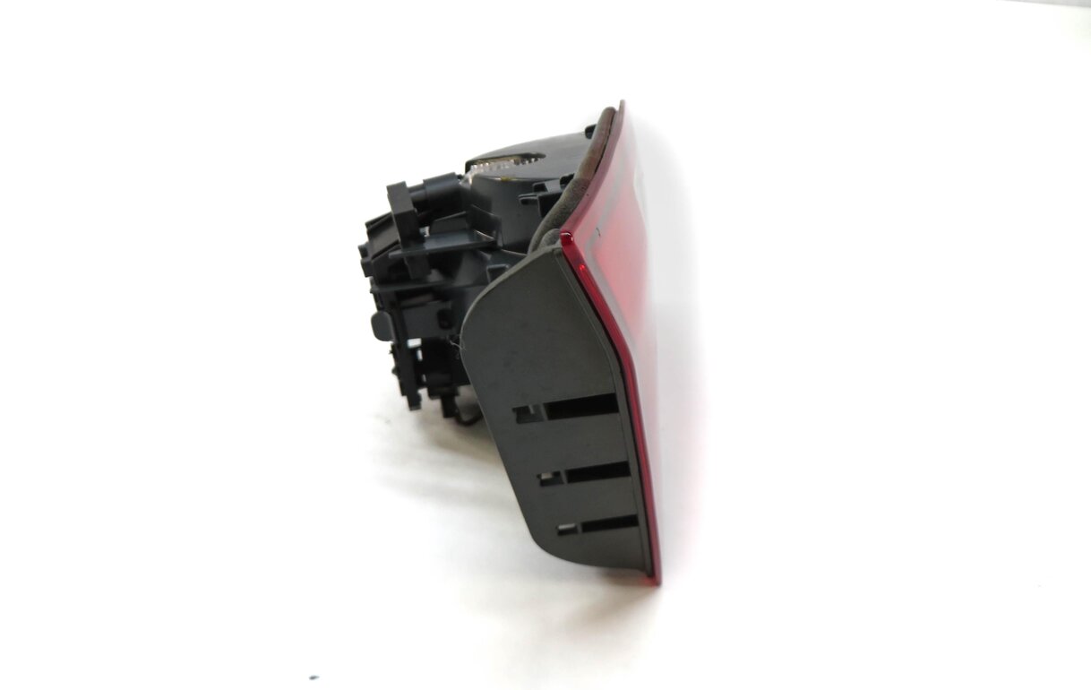 Thumbnail 4: 2011-2013 BMW 528i 535i 550i M5 (F10) LEFT REAR TRUNK TAILLIGHT LIGHT LAMP