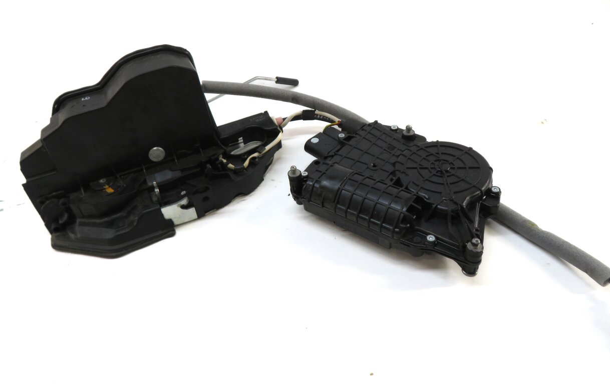 Thumbnail 2: 2011-2016 BMW 528i 535i 550i M5 (F10) RIGHT REAR SOFT CLOSE DOOR LOCK LATCH SET