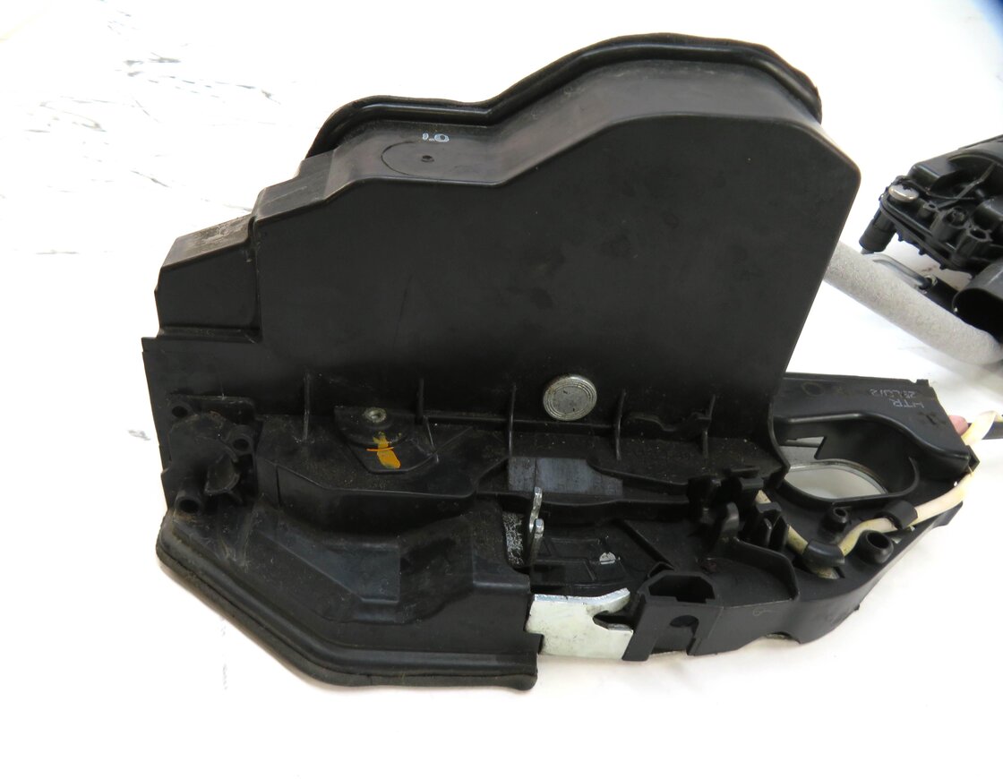 Thumbnail 5: 2011-2016 BMW 528i 535i 550i M5 (F10) RIGHT REAR SOFT CLOSE DOOR LOCK LATCH SET
