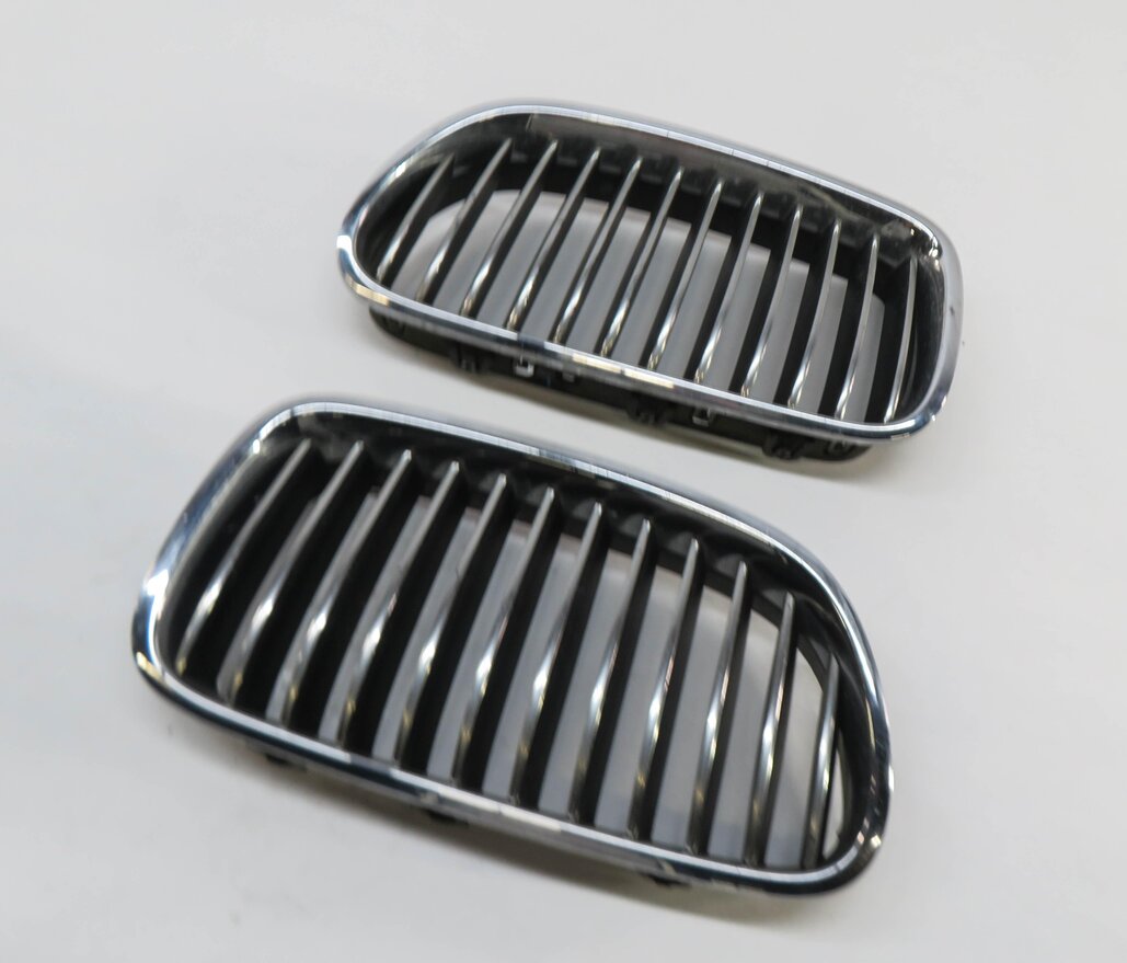 11-13 BMW 528i 535i 550i (F10) FRONT LEFT & RIGHT HOOD VENT GRILLE SET (CHROME)