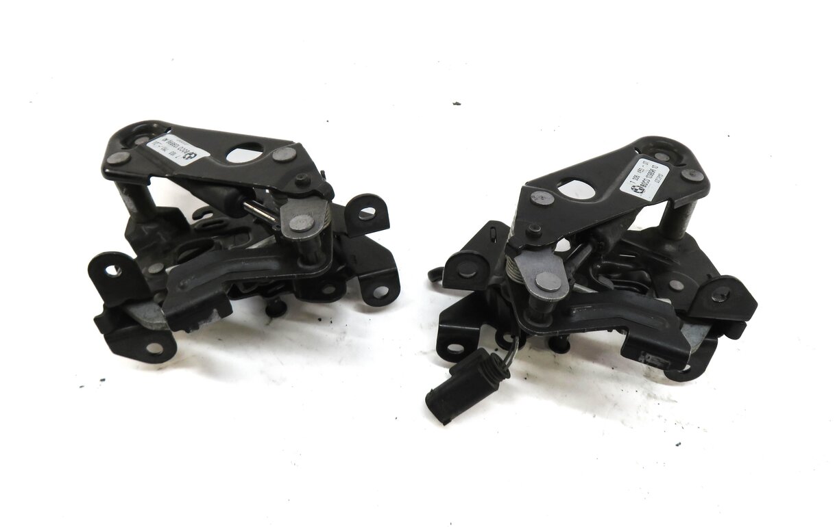 Thumbnail 5: 2011 BMW 535i (F10) HOOD LOWER LEFT RIGHT LATCH SET/2 7183762 7206453