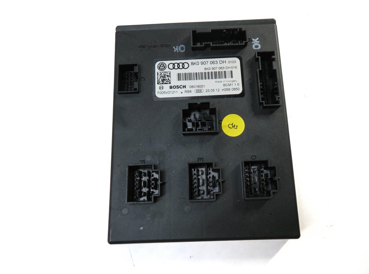 Thumbnail 6: 2013 AUDI A4 (B8 8K) 2.0L CPMA TURBO ENGINE ECM BCM IMMOBILIZER MODULE KEY SET